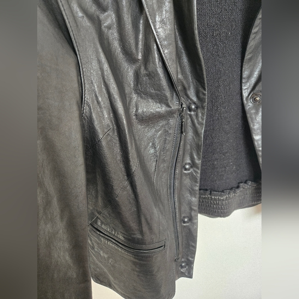 Kenneth Cole Black Leather 3 in 1 zip Leather jacket, vest and bomber | Medium - Picture 3 of 12